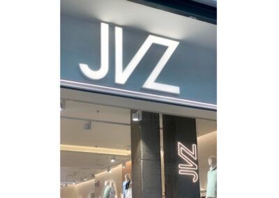 Proyectos de implantacion para las tiendas de «JVZ» en La Gavia y Xanadú